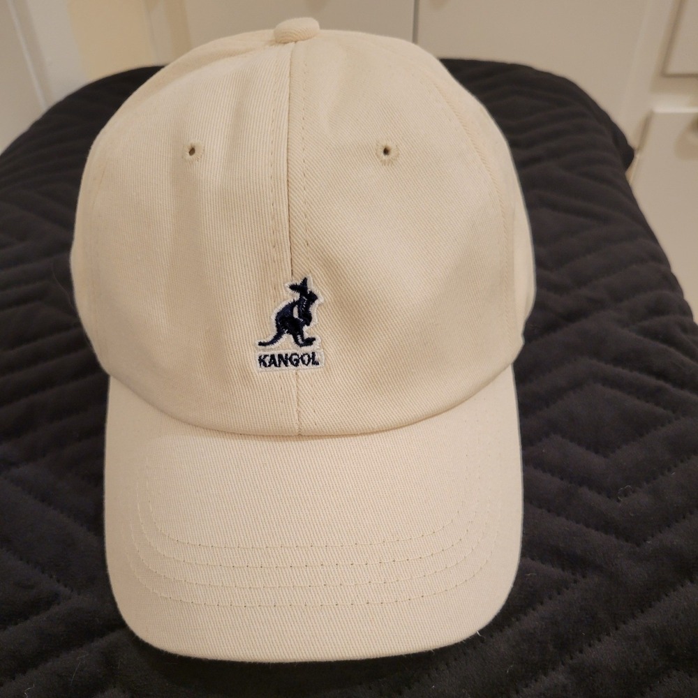 NWT Kangol Mens Cream Cotton Twill Baseball Cap Hat Leather Strap Preppy Western
